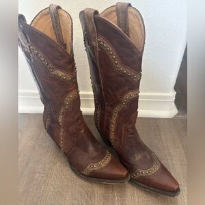 Idyllwind by Miranda Lambert Studded Brown Leather Western Boots